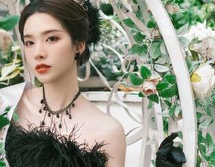 在“17c吃瓜”就像在其中探险，记得你“永不迷路”里那些奇奇怪怪的故事。