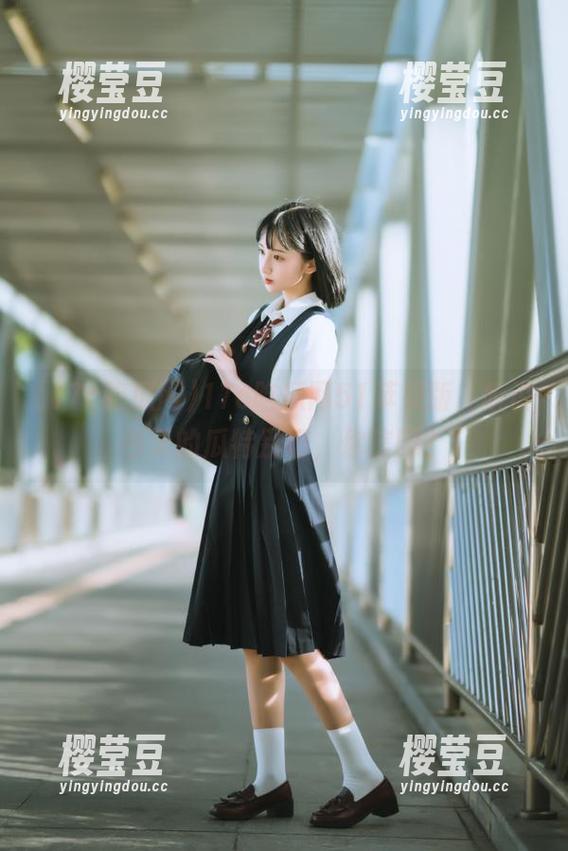 17c吃瓜网51苹果版，听说今天的瓜特别好，你信吗？