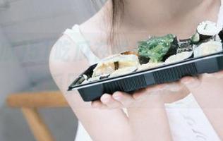 51吃瓜在线传来最新爆料，今日瓜田里花儿正艳！