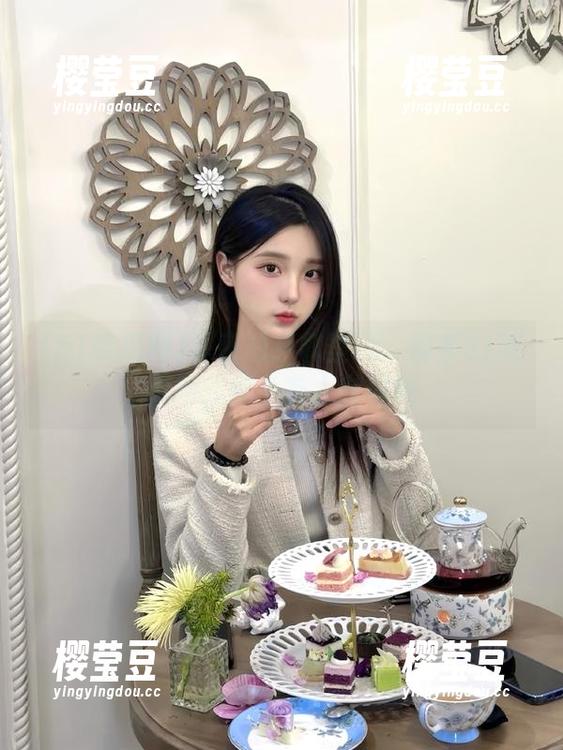 深夜的手机登录：观看51吃瓜网，似乎有人在看我