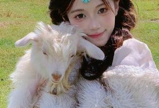 让“51每日吃瓜”app带你探索，校园里的疯狂意外配置！