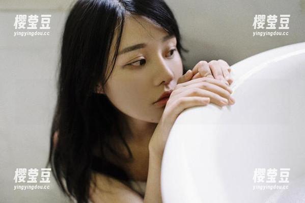 不想错过任何瓜？快下载718娱乐，让你随时随地啃瓜不停！
