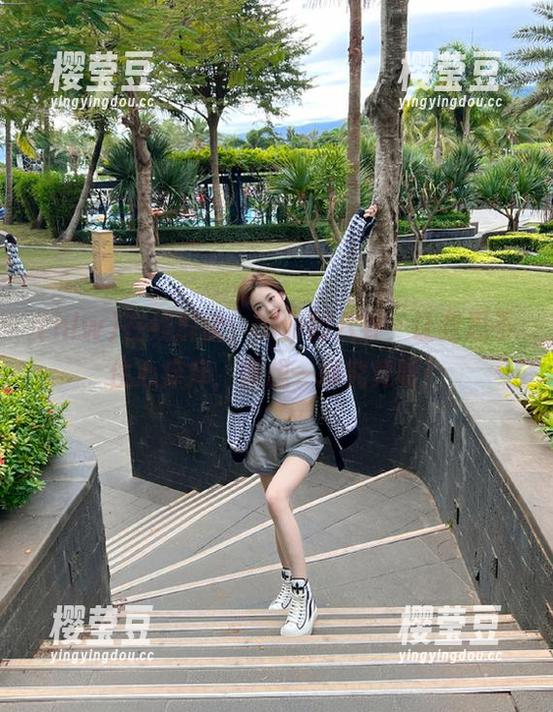 在线解读：hlw的八卦，让我忍不住心痒痒，真想一探究竟呀！