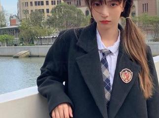直达“hlwbet”的奇葩世界，保证一口咬不下去的郁闷感。