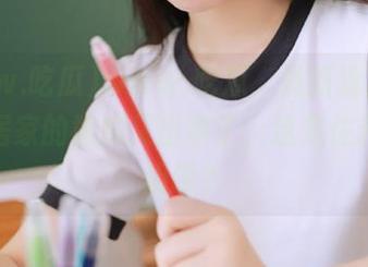 www.吃瓜，最新流言！隔壁邻居家的黄瓜又出事了，这是佐料还是阴谋？