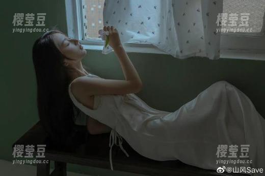 五一吃瓜中心官网：一网打尽假期里的八卦，越吃越上瘾！