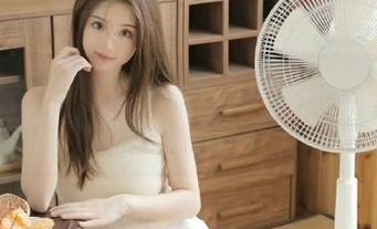 下载“吃瓜不打烊”，真心觉得，这瓜越来越juicy了！