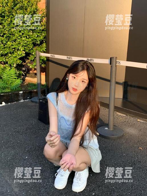 哪里能免费查到吃瓜不打烊的下载地址？我的文艺青年的心好焦虑啊！
