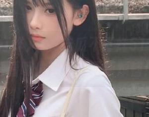在“吃瓜不打烊51”地址，看看哪位网红在晒新烦恼！