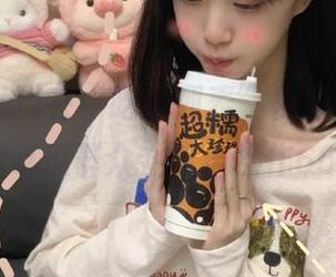 在“吃瓜列表”视频中，瞬间变身吃瓜群众，这波操作666！