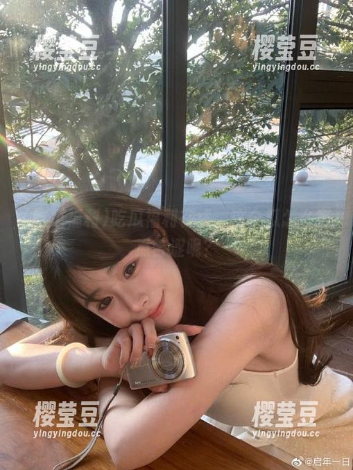 吃瓜福利在线，这个瓜怎么有点苦涩呢？
