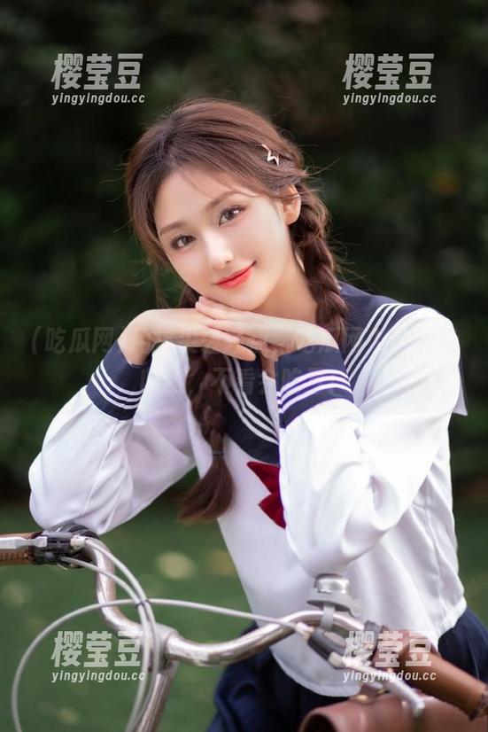 用指尖轻轻点，吃瓜网入口顺势收藏，不看会吃亏！