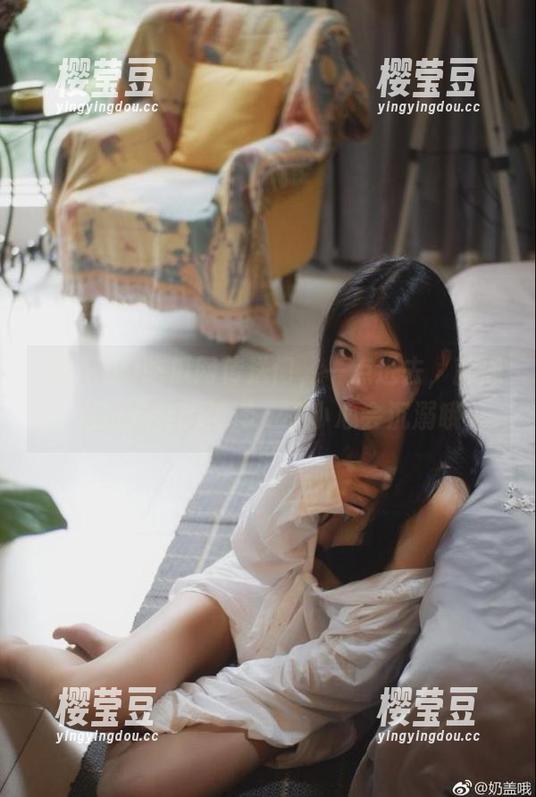 吃瓜网传送门，一点进去，就像走进八卦的海洋，不小心会沉溺哦