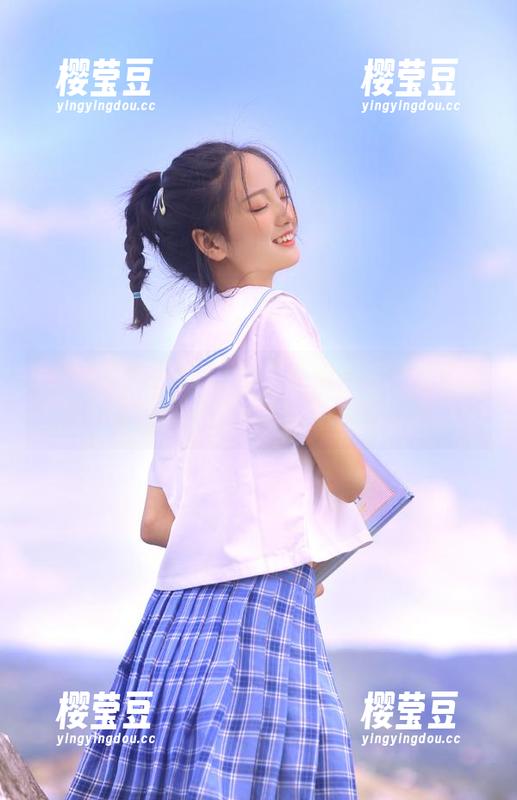 记录我的“吃瓜网红”登录瞬间：键盘敲击声和阵阵狗粮的交织。