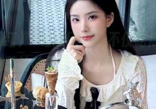 ‘吃瓜网红’不仅吃瓜，还有隐藏的收藏惊喜，细节满分！