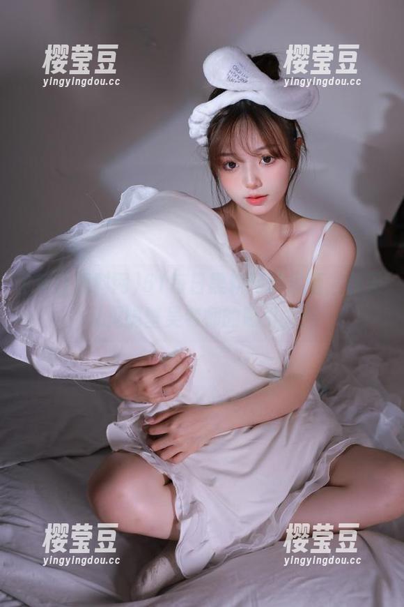 51每日黑料网苹果版，今天又见隔壁吴老师的吸引力！