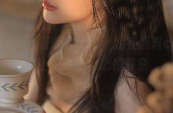 好奇又无奈，我在黑料com安卓上嗑瓜子，心情复杂