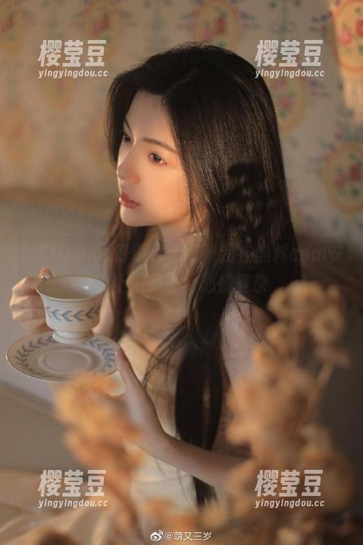 好奇又无奈，我在黑料com安卓上嗑瓜子，心情复杂