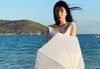 我在黑料不打烊的视频里光速吸取辣椒，果然“吃瓜”的滋味越看越上瘾！