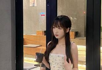 光顾“黑料吃瓜网”，在线的传送门仿佛开启了一条欲望之路，这感觉…真不简单。