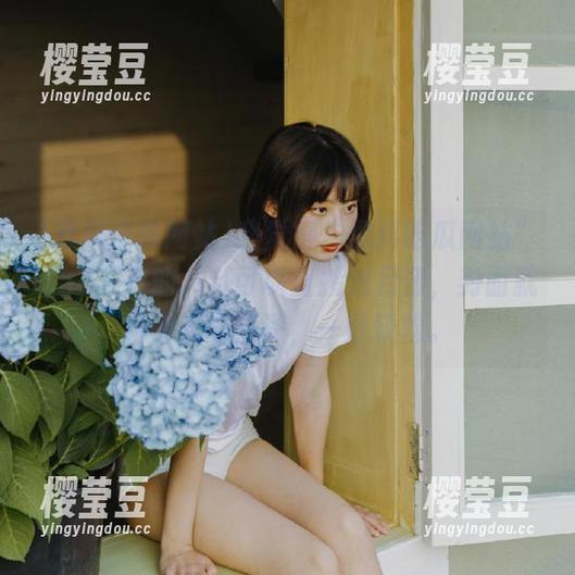 我觉得“黑料吃瓜网站”app发布的八卦可以直接送月刊，封面就用今天的热评，一些轻松。