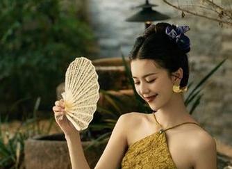 出门前听黑料正能量，跟着步子涨了三厘米，永不迷路也唱得不走调！