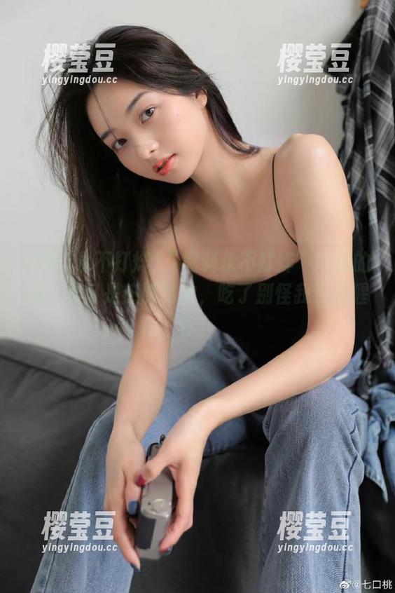 “黑料永不打烊”网址的瓜，那可是热腾腾的，吃了别怪我没提醒你！
