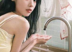体验一口气吃完的黑料社app，下载之后忍不住想要分享！